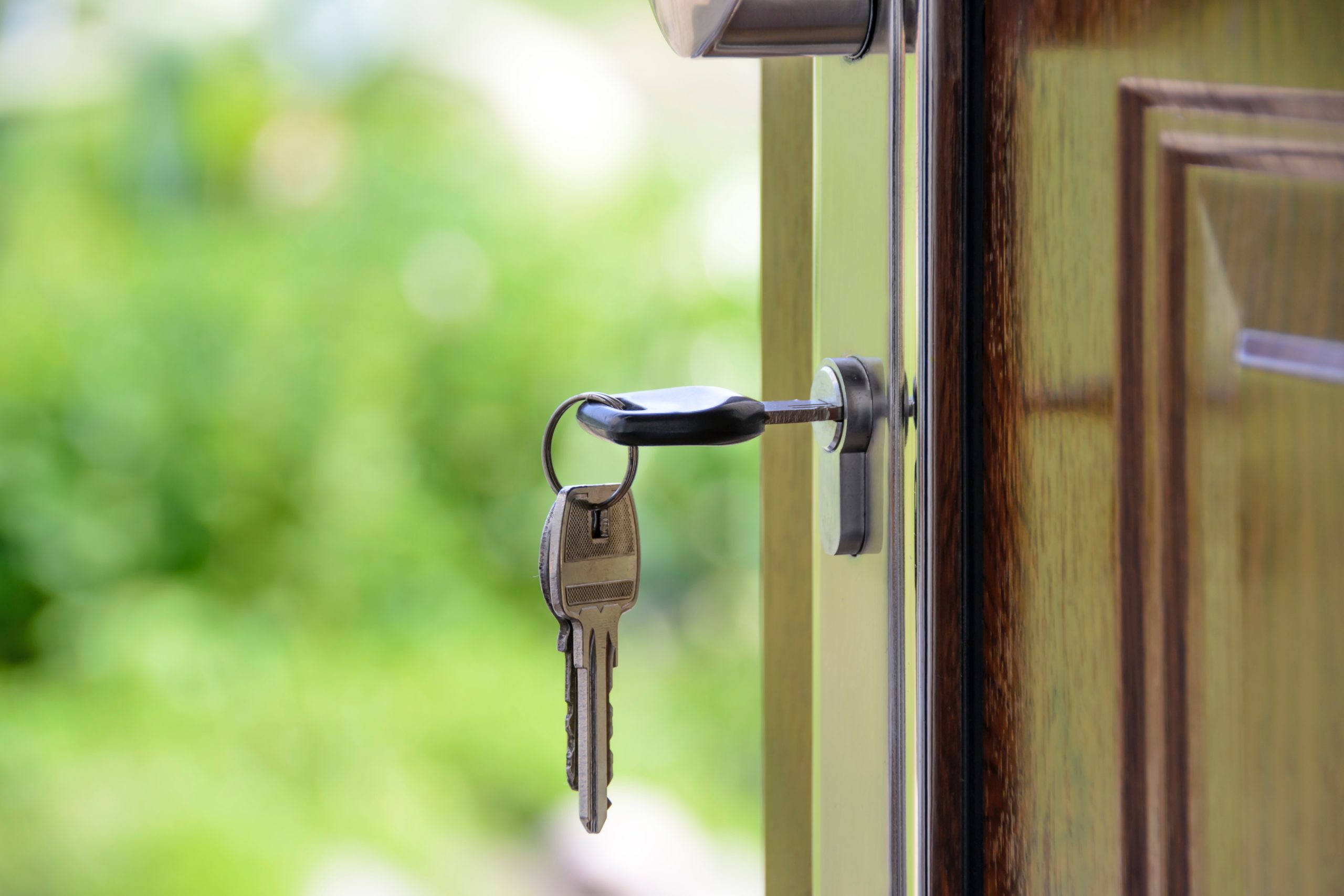 pexels-photomix-company-101808 Homes For Rent In Owasso Share Tips To Reduce The Risk of Home Break-Ins