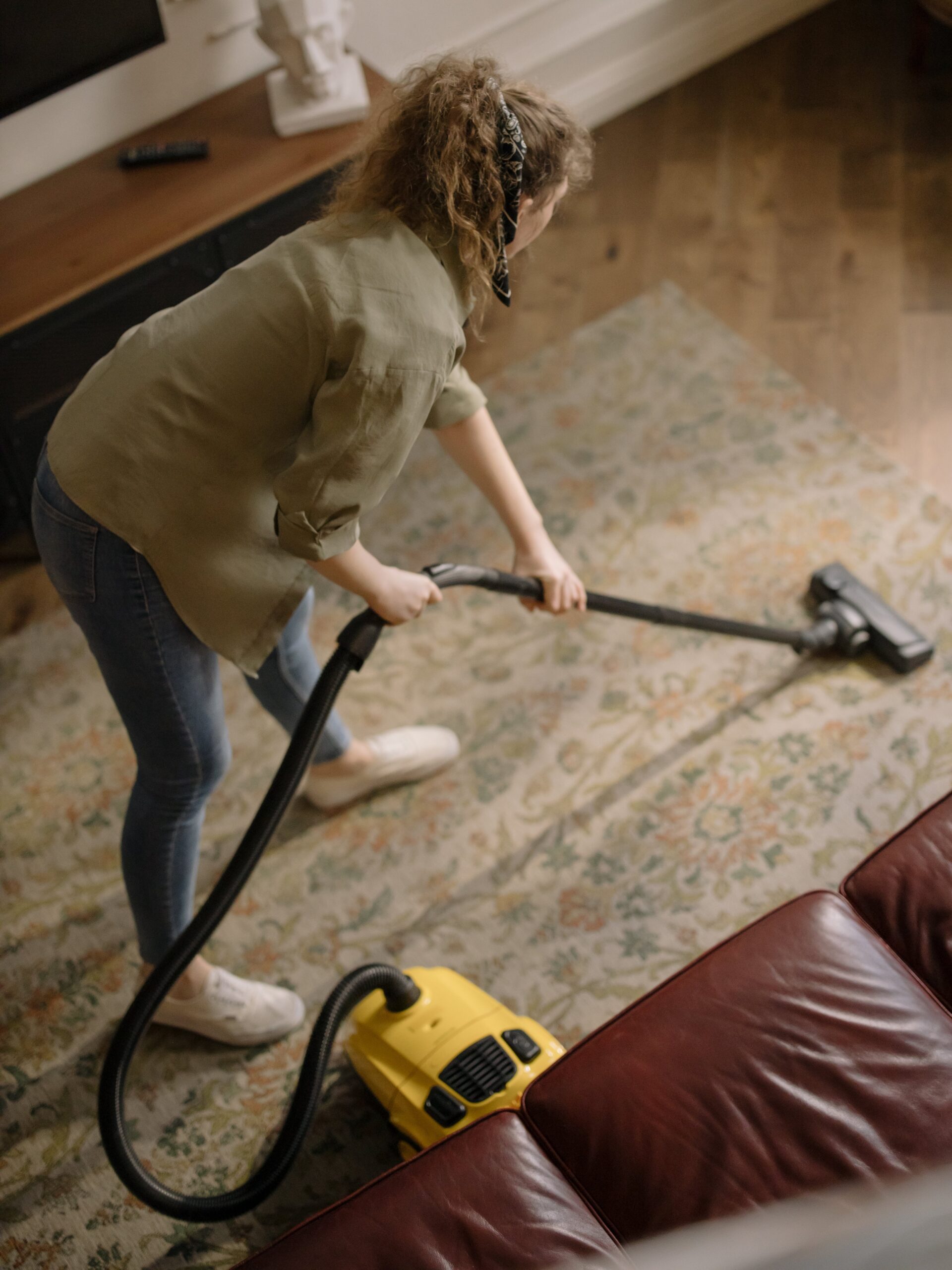 pexels-cottonbro-studio-4107286 woman spring cleaning in home blog owasso living