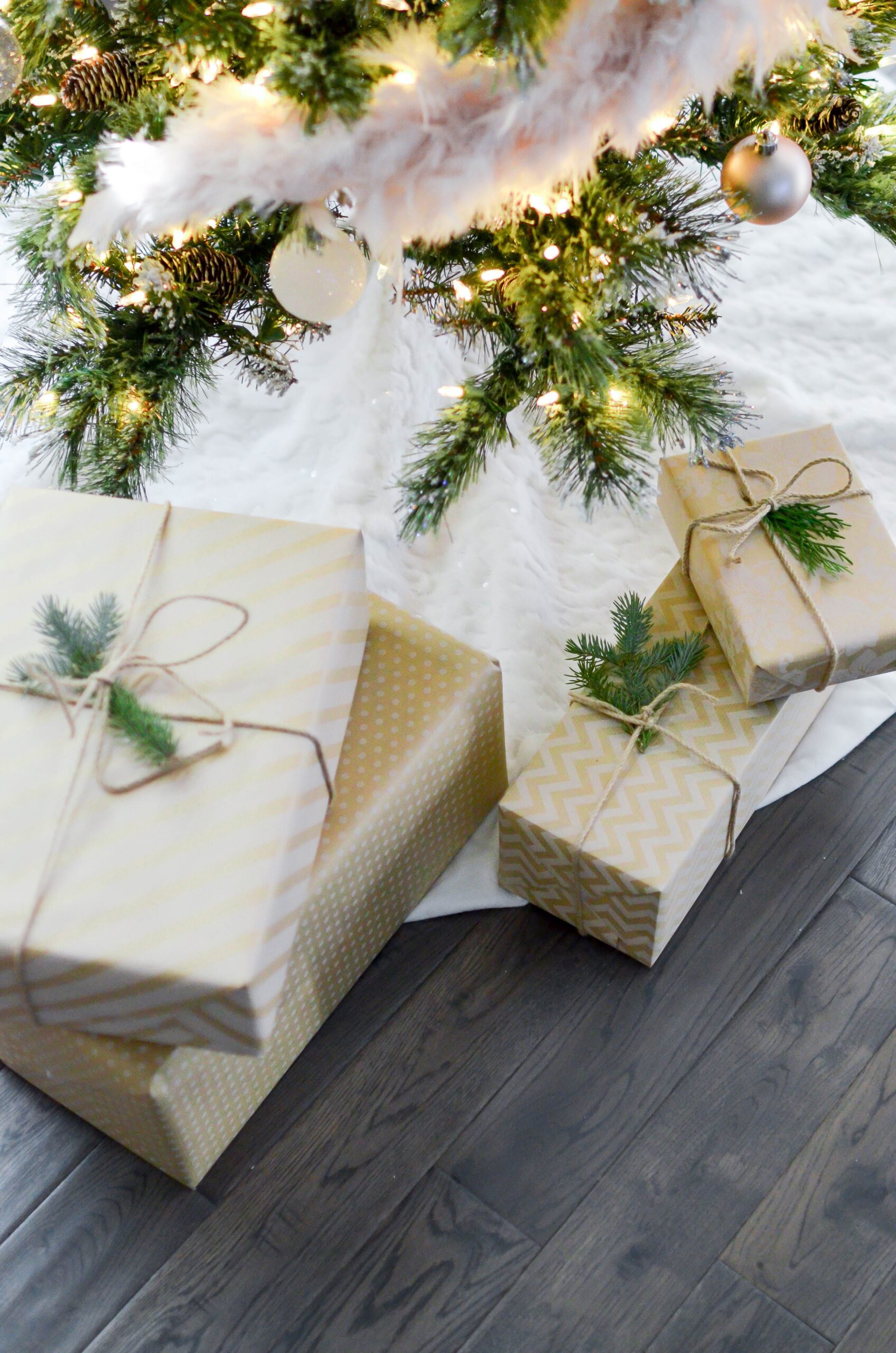 pexels-element-digital-712323 gift ideas owasso living presents under tree blog