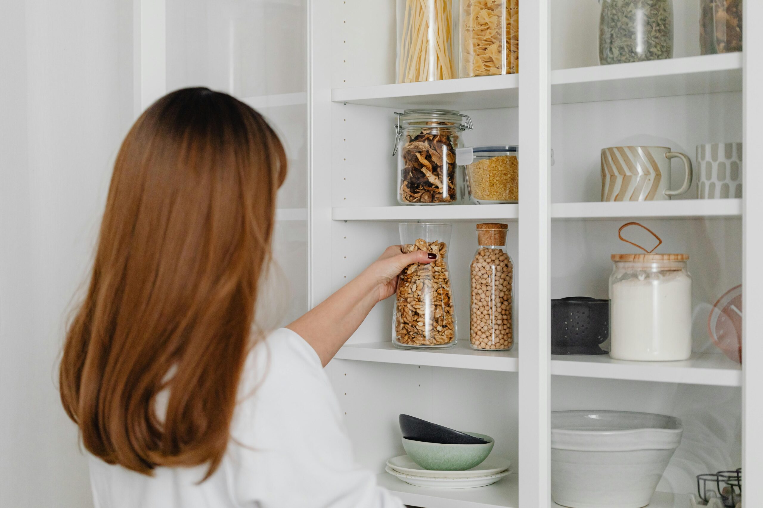 pexels-karolina-grabowska-6660254 (1) kitchen organize maximize space legacy living tulsa homes for rent blog