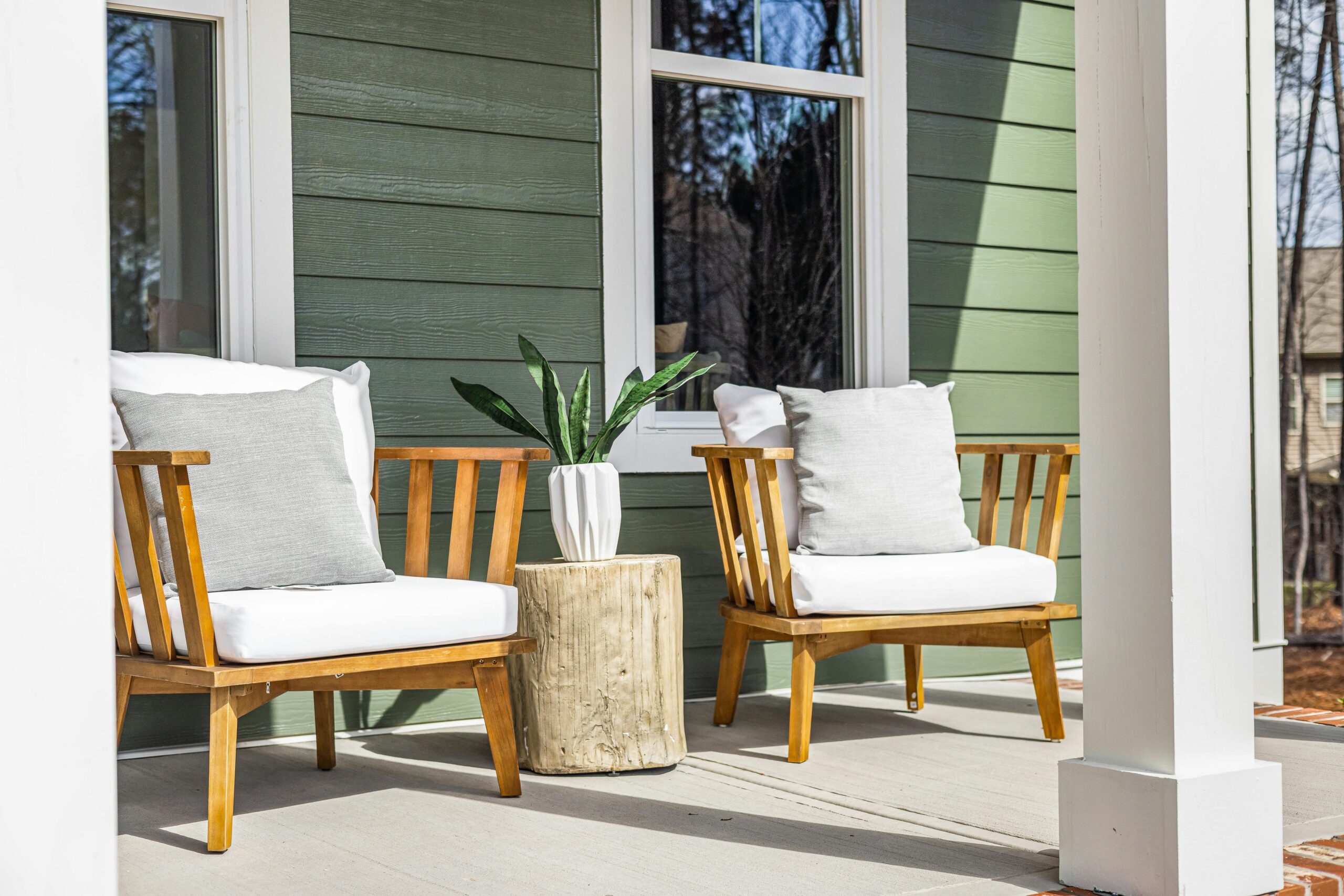 Front Porch Living: Simple Ways to Make the Most of Your Outdoor Space at homes for rent in owasso and tulsa